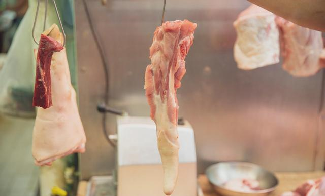 煲汤猪肉5大部位，怎么用才对？大厨教你：肉类正确的氽水方法！休闲区蓝鸢梦想 - Www.slyday.coM
