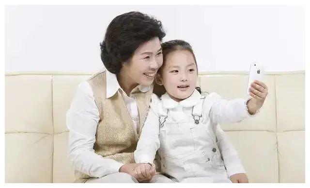 9岁女孩，查出糖尿病，得知原因后，母亲痛哭：都是我害了你休闲区蓝鸢梦想 - Www.slyday.coM