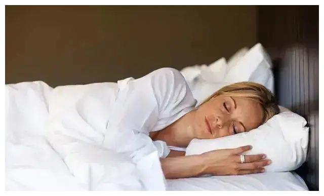 9岁女孩，查出糖尿病，得知原因后，母亲痛哭：都是我害了你休闲区蓝鸢梦想 - Www.slyday.coM