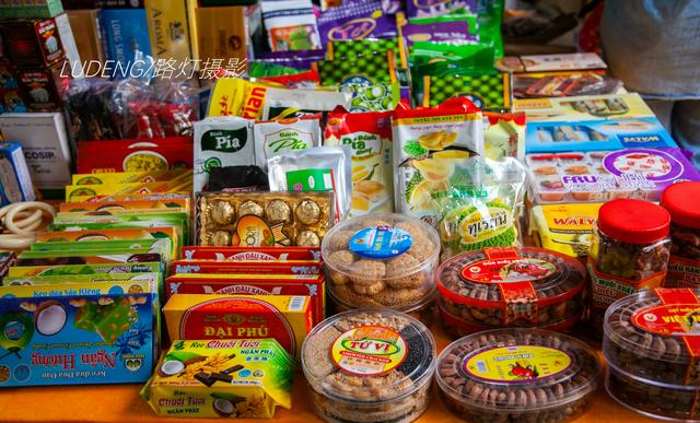 不用办签证就能逛的越南集市，摊主都是美女中文很流，商品很便宜休闲区蓝鸢梦想 - Www.slyday.coM