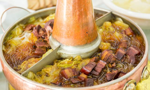 雪乡的困惑:餐厅和酒店都已经明码标价,为何游客还是觉得会被坑休闲区蓝鸢梦想 - Www.slyday.coM 雪乡的困惑:餐厅和酒店都已经明码标价,为何游客还是觉得会被坑休闲区蓝鸢梦想 - Www.slyday.coM