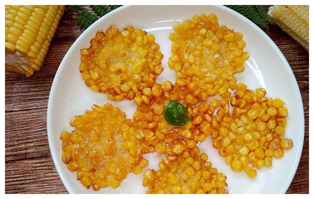 7月,玉米别只会水煮,拌点淀粉做成孩子爱吃的玉米烙,香甜可口