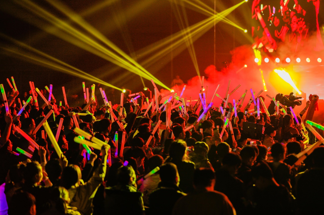 狂欢电音节长城炮一周年第十万辆下线引领皮卡潮流