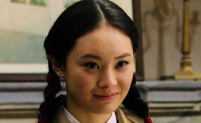 老版《亮剑》中的冯楠,应该是所有亮剑演员里现在最火的一个了吧,冯楠