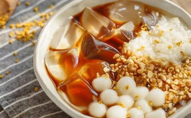 四川冰粉透明冰凉爽滑美味