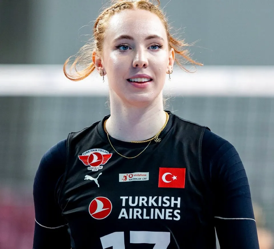 桑塔雷利或转投费内巴切，朱婷恩师将来科内！下赛季土超很强