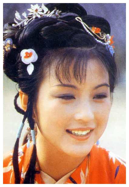 难忘史湘云扮演者郭霄珍从20岁的纯真美丽到50多岁的恬淡