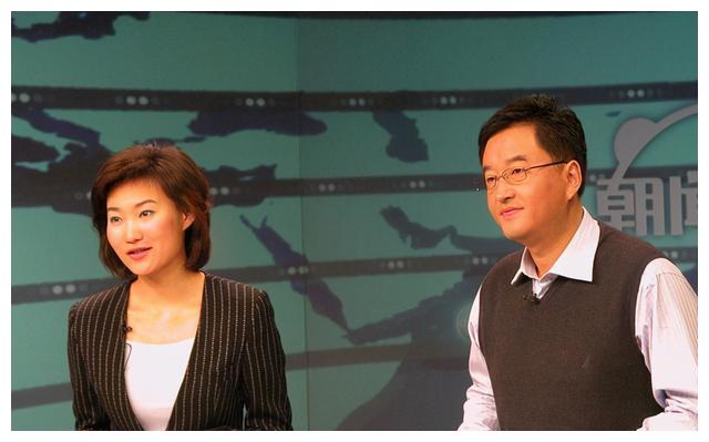 长啸,从乡村小学教师到央视主持人,女儿长得漂亮妻子是谁已成谜
