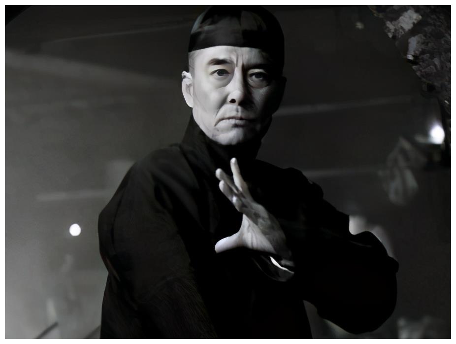 一代宗师的王庆祥演技精湛,舞台下十分有趣