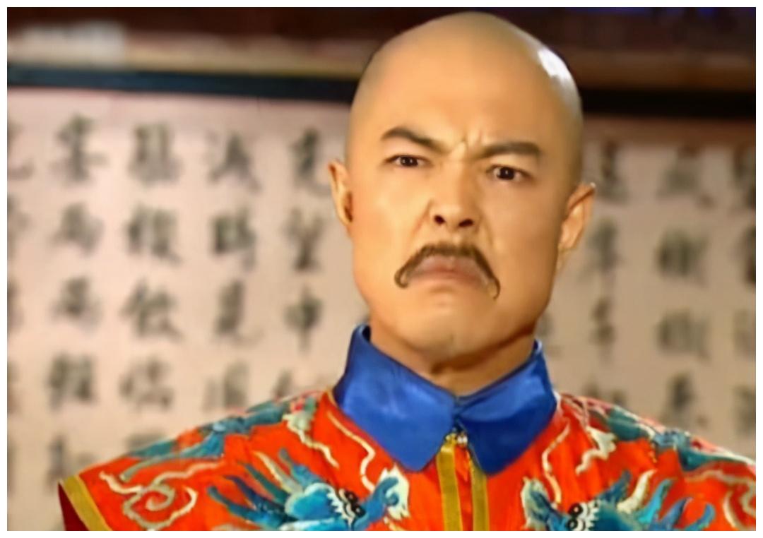 还有《还珠格格》中的皇阿玛张铁林,又给大家带来了非常深刻的印象.
