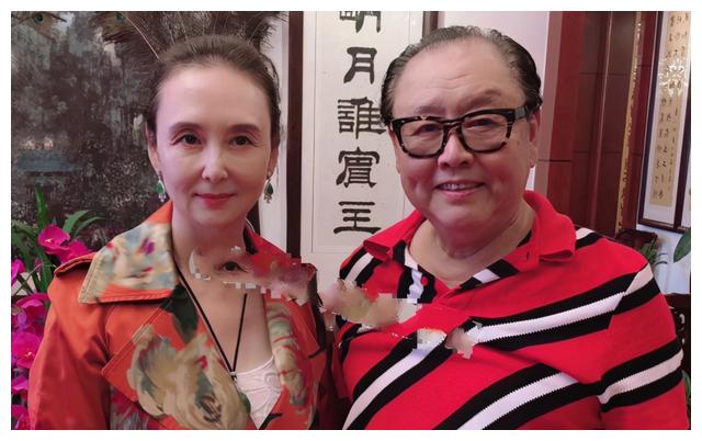 最美嫦娥邱佩宁,已经62岁了依旧美艳,经历两次婚姻,终