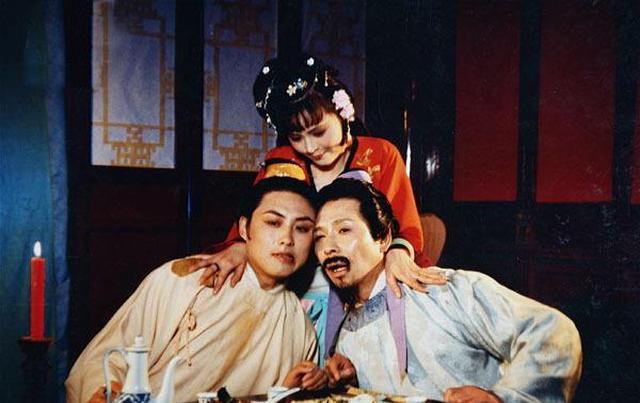 他是想跟贾琏交换一个人|贾琏|贾赦|鸳鸯_新浪新闻