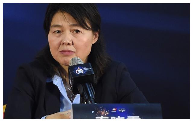 首钢迎来内线双塔!秦晓雯转会费没白花,补强或剑指总冠军