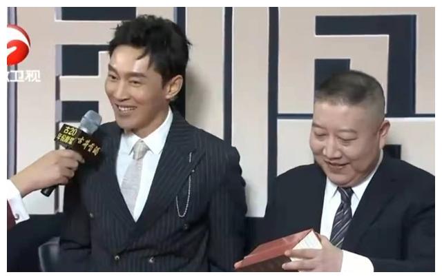 《觉醒年代》剧组再聚首,主持人倪萍现场落泪,续集正在创作中休闲区蓝鸢梦想 - Www.slyday.coM 《觉醒年代》剧组再聚首,主持人倪萍现场落泪,续集正在创作中休闲区蓝鸢梦想 - Www.slyday.coM