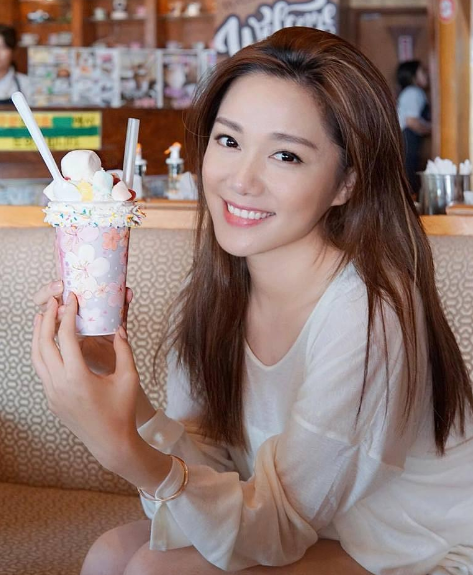 香港tvb小花旦汤洛雯生活照,你喜欢么_高清图集_新浪网