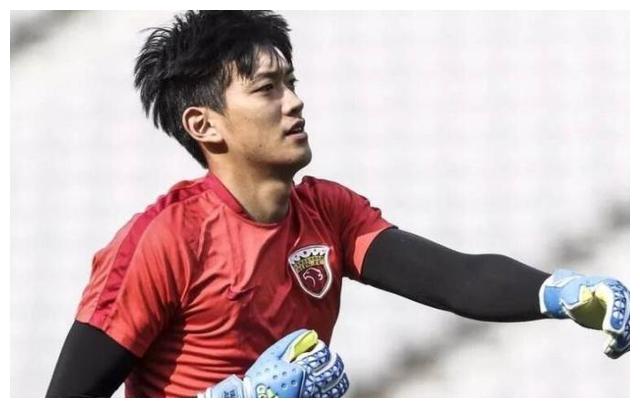 但是门将位置则另当别论,自从5月份在国足集训回来后,主力门将刘殿座