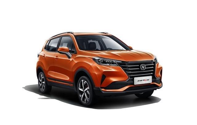 长安2021款cs15 满足全家用代步车