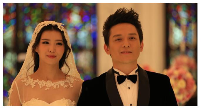 2013年10月,张杨果而和百克力在上海大婚,成为众人羡慕的一对"金童