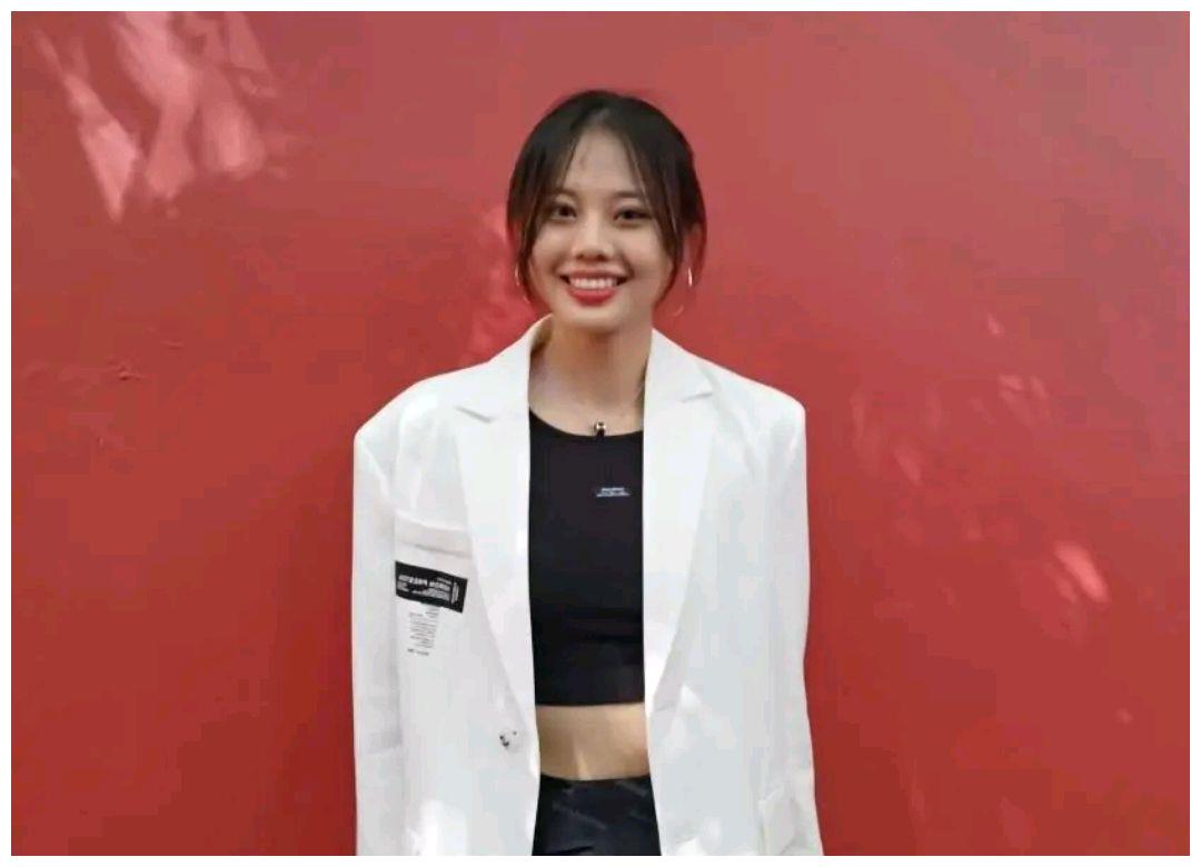 女排接应让男同学挺紧张,同学动作表明一切|龚翔宇|中国女排|同学