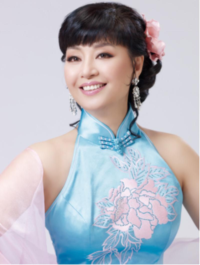 她是国家一级演员,结婚当天就像离婚,今二婚再嫁老外