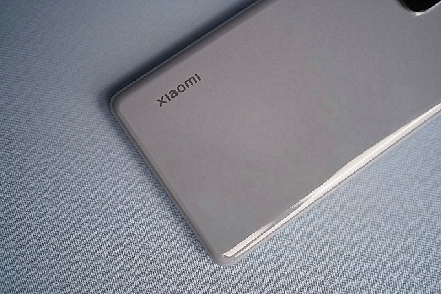 真全面屏不贵了，从4999元跌至3199元，MIUI13+一亿像素休闲区蓝鸢梦想 - Www.slyday.coM