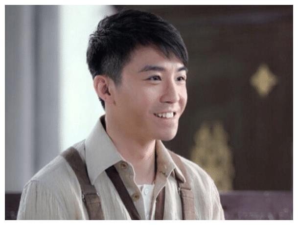 中的反派杜明礼,让大家发现俞灏明已经完全蜕变成了一个出色的演员