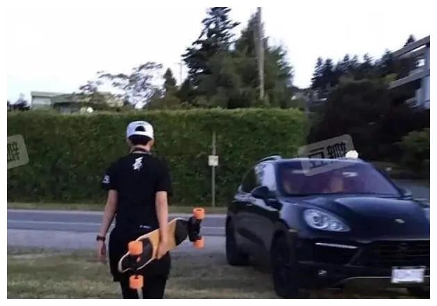 余景天哭了，是4月份的这4件事超出他预料，来不及应对的表现吗？休闲区蓝鸢梦想 - Www.slyday.coM