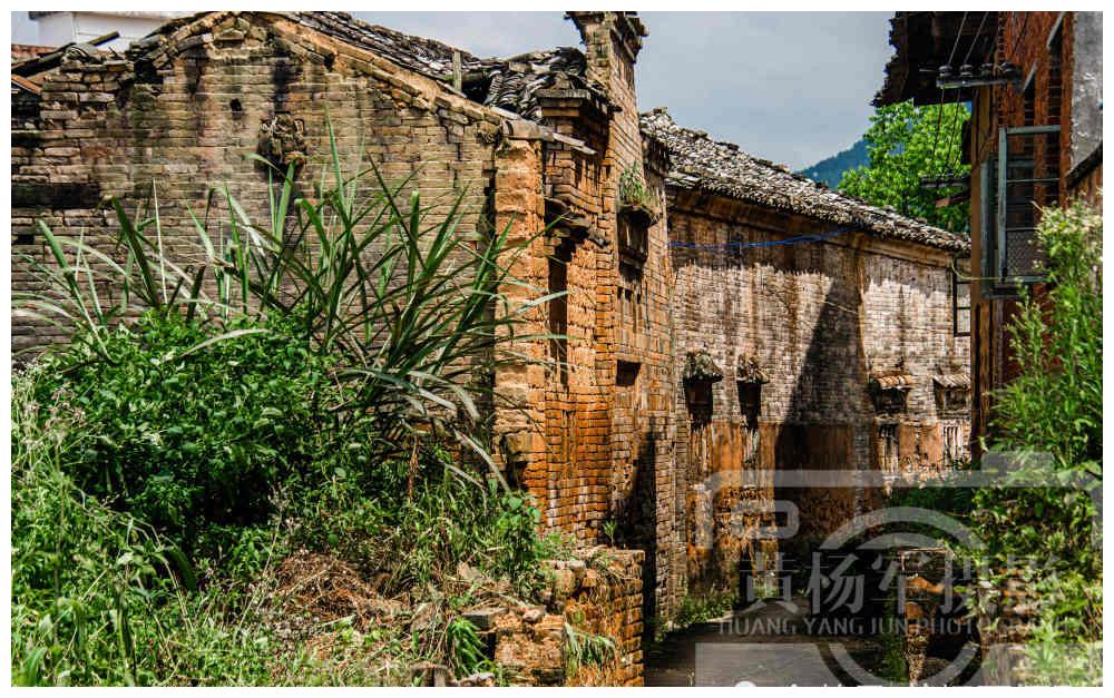 赣州赣县区清溪村,客家古村的青砖老屋模样熟悉古韵浓郁,看啥样