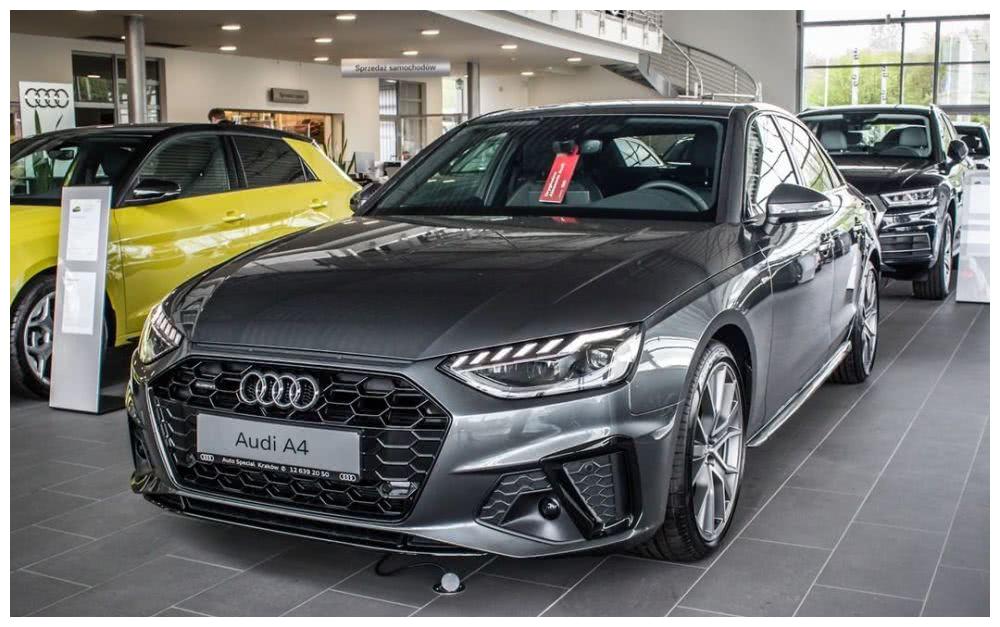 运动的风格 新款奥迪a4三厢版实车