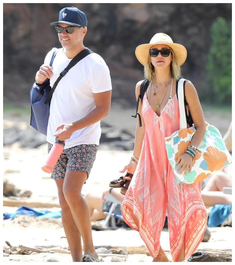 拒绝拍裸戏,巅峰时退圈,41岁的“地球球花”才是真的人间清醒休闲区蓝鸢梦想 - Www.slyday.coM 拒绝拍裸戏,巅峰时退圈,41岁的“地球球花”才是真的人间清醒休闲区蓝鸢梦想 - Www.slyday.coM