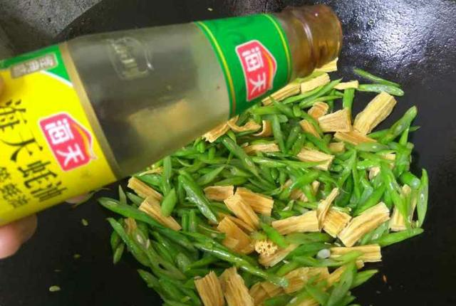 蚝油不能随便乱用，为了家人健康，牢记4不放、3不吃，别再用错了休闲区蓝鸢梦想 - Www.slyday.coM