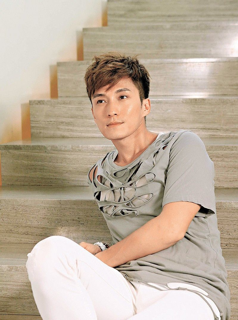 陈山聪忙于新剧《大步走》拍摄,11月新郎笑言要举办非一般的婚礼