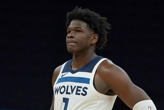 森林狼10换1吃大亏,交易唐斯才是正确赢球方式|唐斯|森林狼|爱德华兹