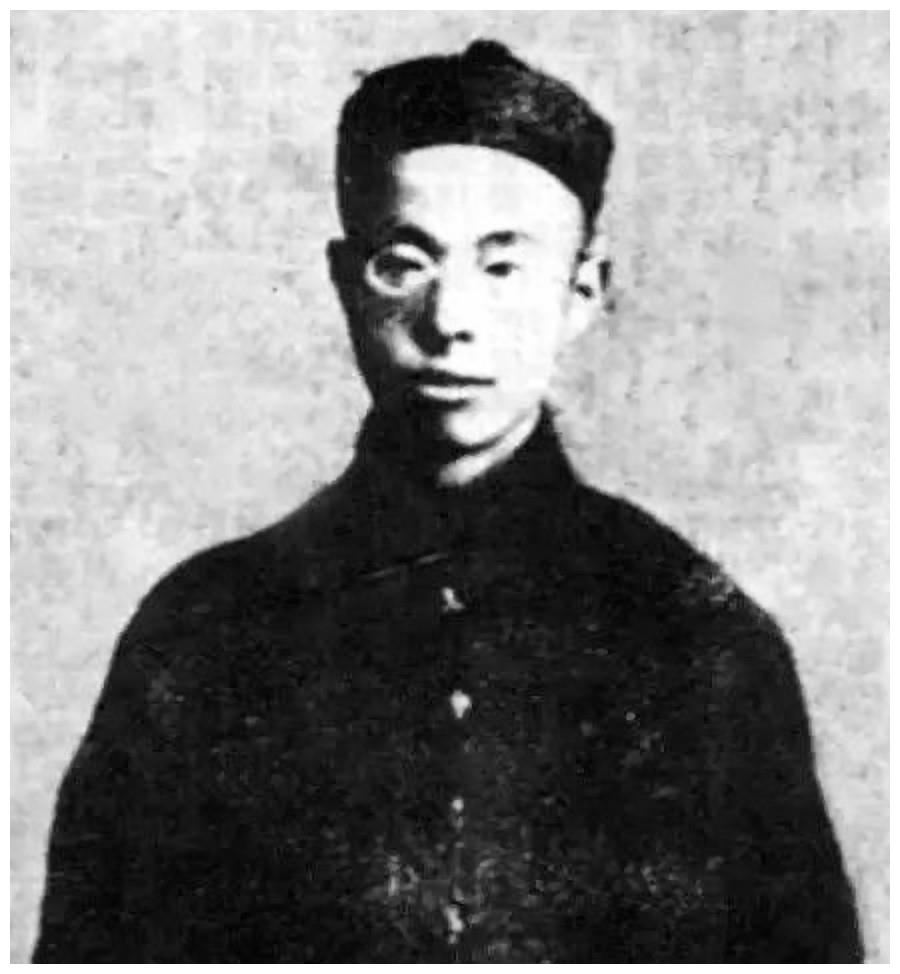 清末富二代,为了革命刺杀恩师,最后被师娘下令挖心处死