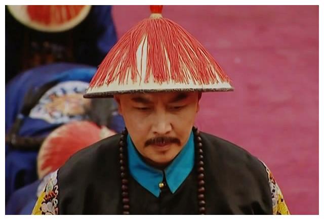 佟佳氏曾有佟半朝的称呼,所说的便是朝堂之上,佟佳氏家族几乎占半