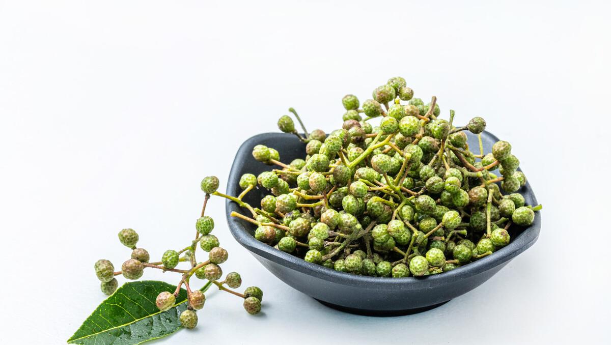 两种藤椒油的熬制方法