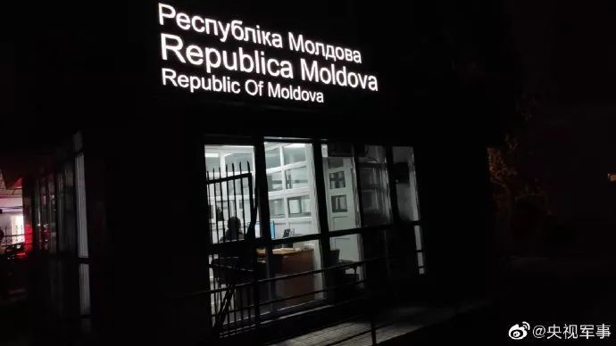 卫星图像：基辅附近俄军车队长达40英里！一则大消息，这板块引爆休闲区蓝鸢梦想 - Www.slyday.coM