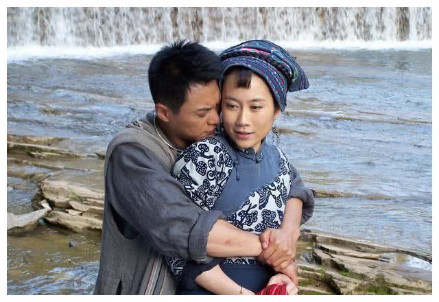 她出道20年什么戏都接,就为给父母买房,如今41岁依然单身