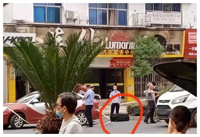 江西男子箱子内藏女尸打车，被司机闻到恶臭识破潜逃，起底逃犯休闲区蓝鸢梦想 - Www.slyday.coM