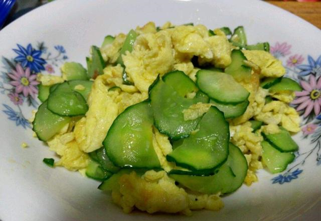 鸡蛋别只会炒番茄啦,和它一起炒,清热解毒又补水,味道特别清爽休闲区蓝鸢梦想 - Www.slyday.coM 鸡蛋别只会炒番茄啦,和它一起炒,清热解毒又补水,味道特别清爽休闲区蓝鸢梦想 - Www.slyday.coM