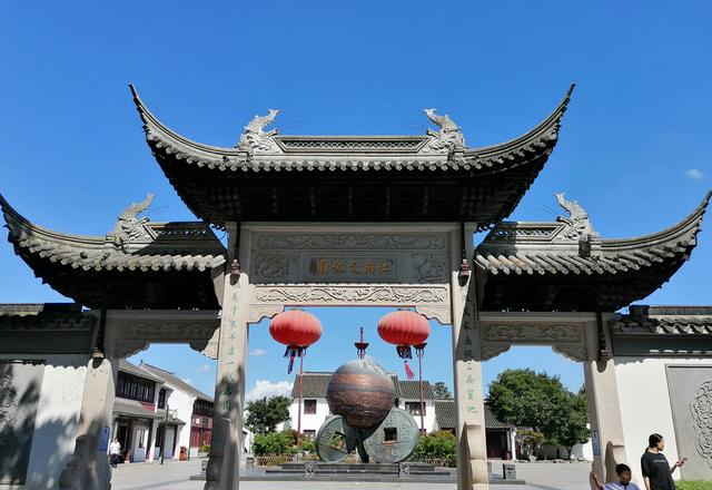 1平方公里古镇，出了三个院士，距苏州18公里，以神兽甪端为标志|古桥|甪直古镇|古镇_新浪新闻