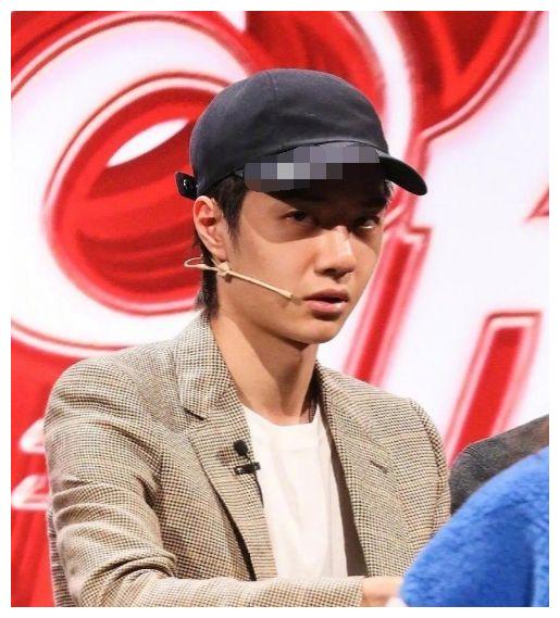 王一博没了百万修图师,面容沧桑皮肤粗糙太显老,粉丝看了想脱粉