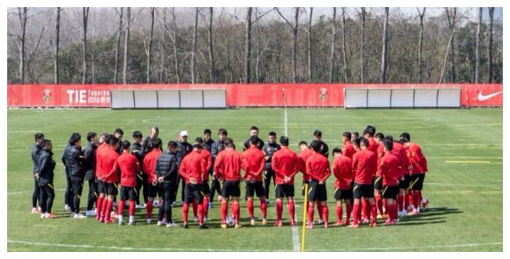 上海媒体：与越南一战将检验李铁执教水平，足协尽力了！