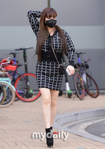 韩国女歌手朴春出演mbc电台节目