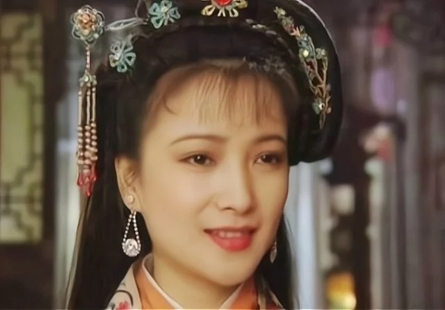 她是唯一演全四大名著的人,因长相美在车站被发掘,现在依然很美休闲区蓝鸢梦想 - Www.slyday.coM 她是唯一演全四大名著的人,因长相美在车站被发掘,现在依然很美休闲区蓝鸢梦想 - Www.slyday.coM