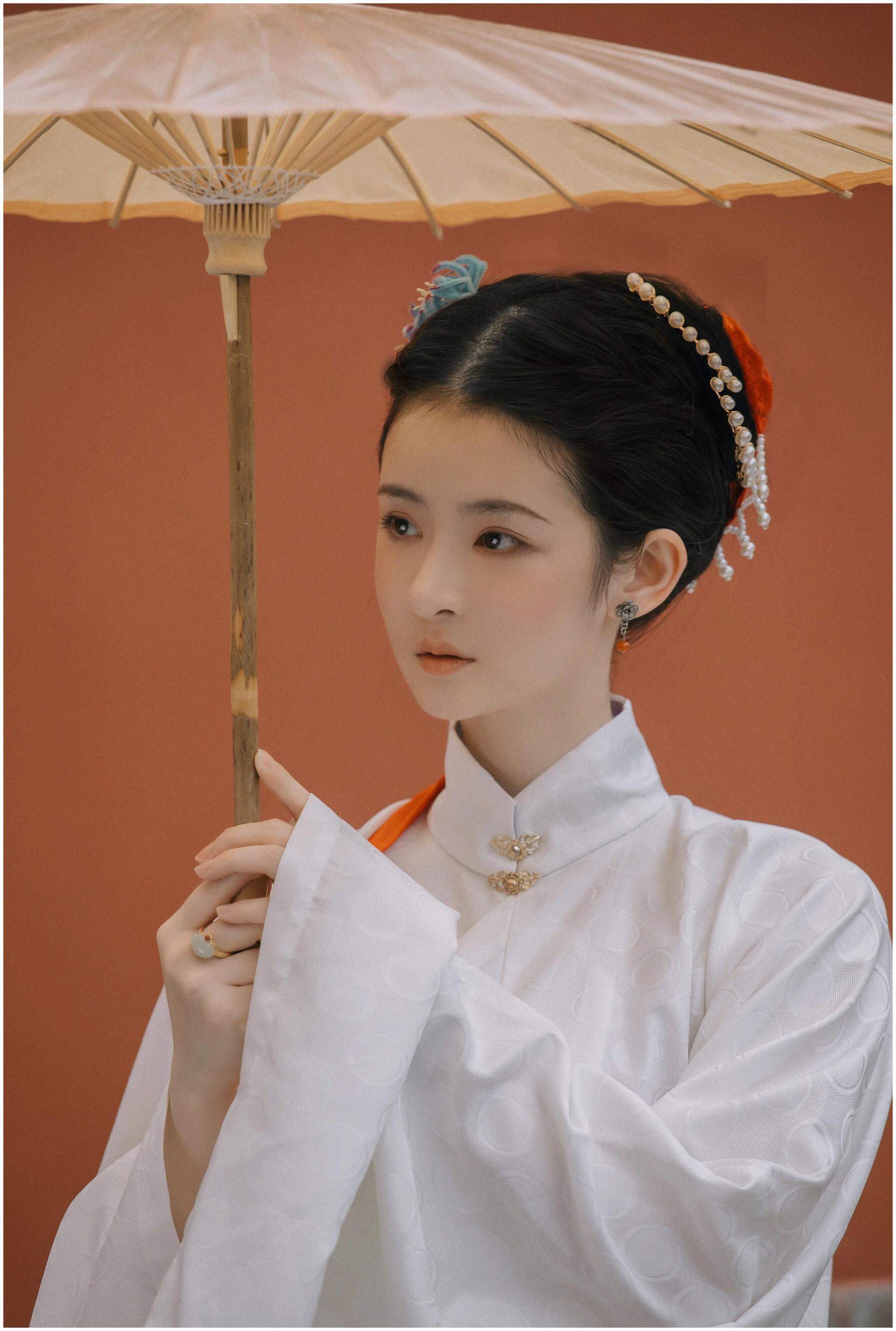 梦秦中秋古风照释出古典气质清丽动人