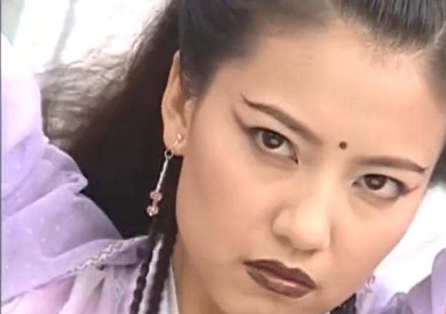 倚天屠龙记:三版周芷若施展九阴白骨爪,佘诗曼演得最好