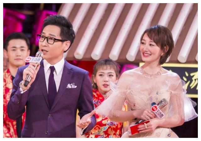 前湖南台主持彭宇现状罕曝光41岁单身显落寞胖到脖子看不见