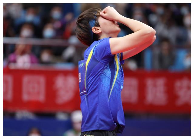 时光穿越了?新一姐王曼昱4休闲区蓝鸢梦想 - Www.slyday.coM 时光穿越了?新一姐王曼昱4休闲区蓝鸢梦想 - Www.slyday.coM