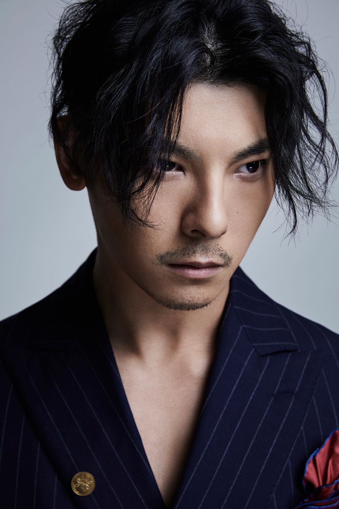 高清写真:袁帅爆超a写真 眼神笃定超带感